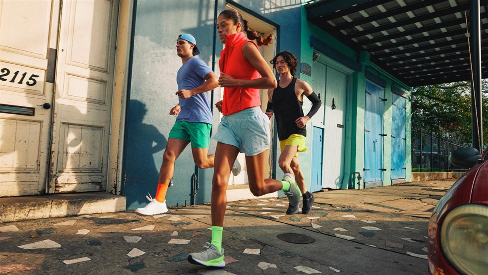 El fundador de Lululemon maniobra para cambiar el consejo de administración antes de la llegada del nuevo CEO