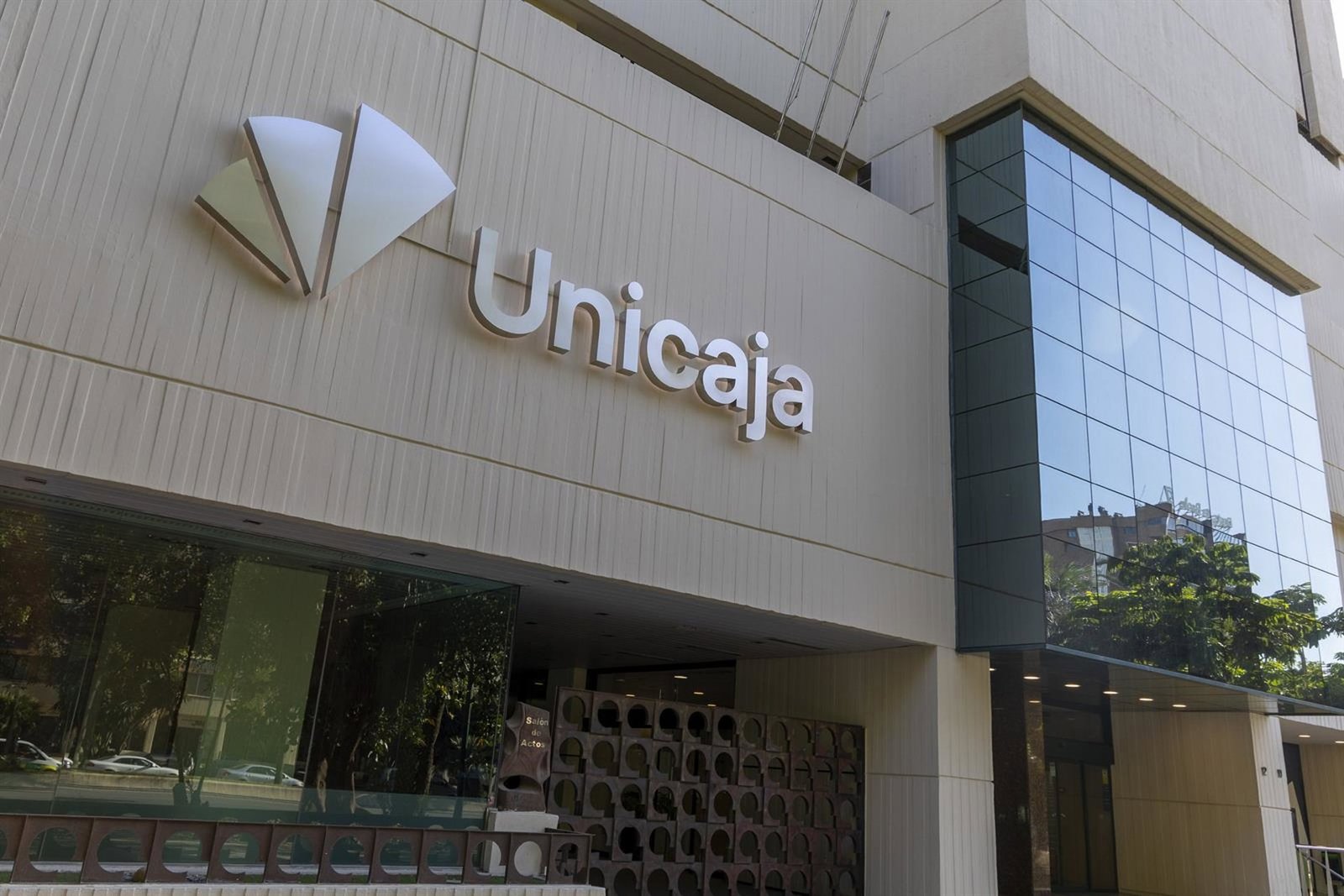 Unicaja gana 632 millones en 2025, un 10,3% más, y propone un ‘pay out’ del 70%