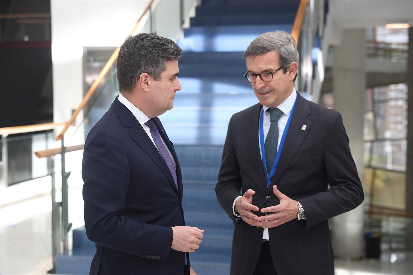 Junta de Andalucía y Gobierno vasco lanzan un mensaje de tranquilidad a los trabajadores de Ayesa Digital