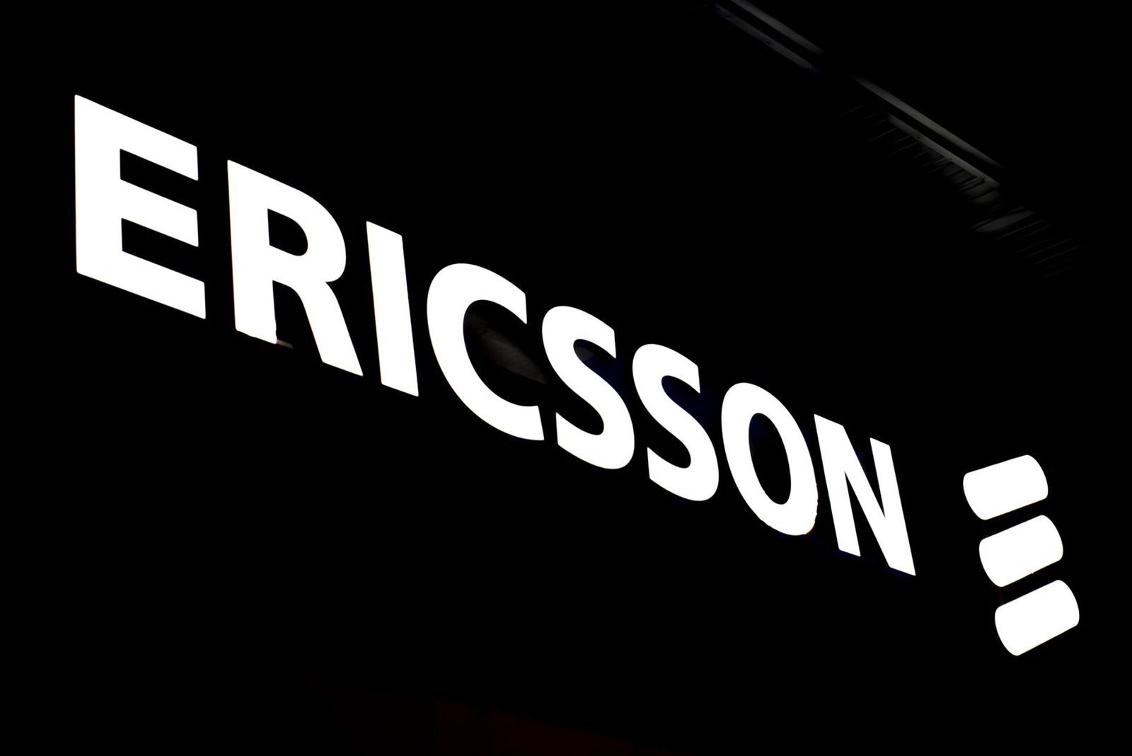 Ericsson propone una indemnización máxima de 27 días por año en el ERE y reduce la afectación a 177 empleados