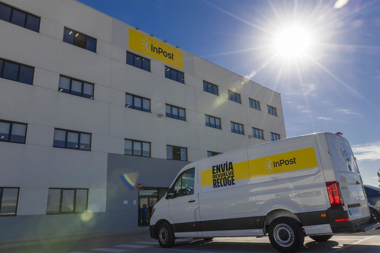 InPost inaugura una nueva nave en San Fernando de Henares (Madrid) con capacidad de 20.000 paquetes/hora