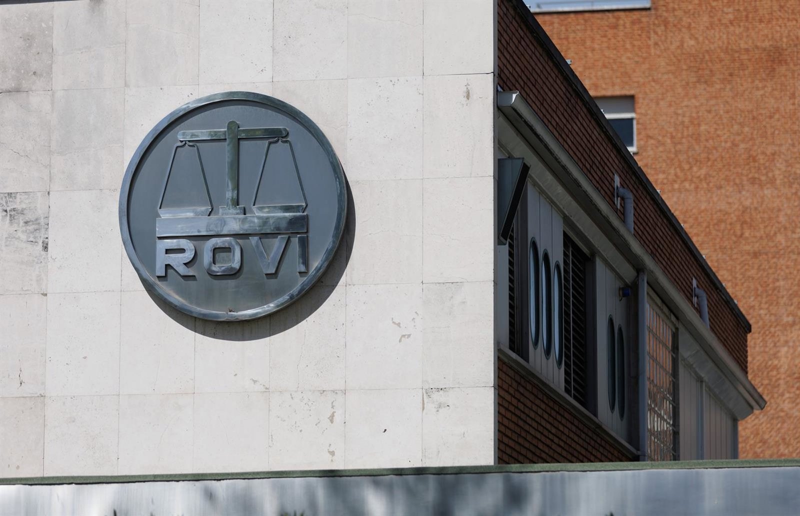 Rovi gana 140,4 millones de euros en 2025, un 3% más, y pagará dividendo de 0,9594 euros por acción
