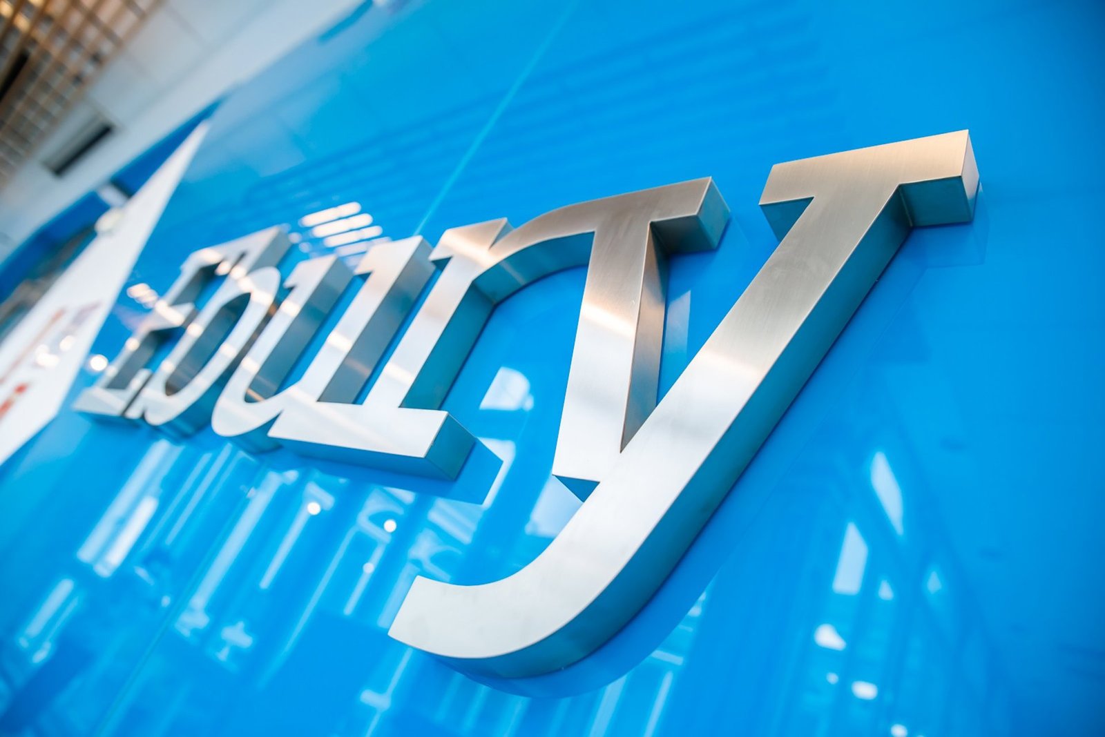 Ebury baraja vender una participación de hasta un 30% a Centerbridge