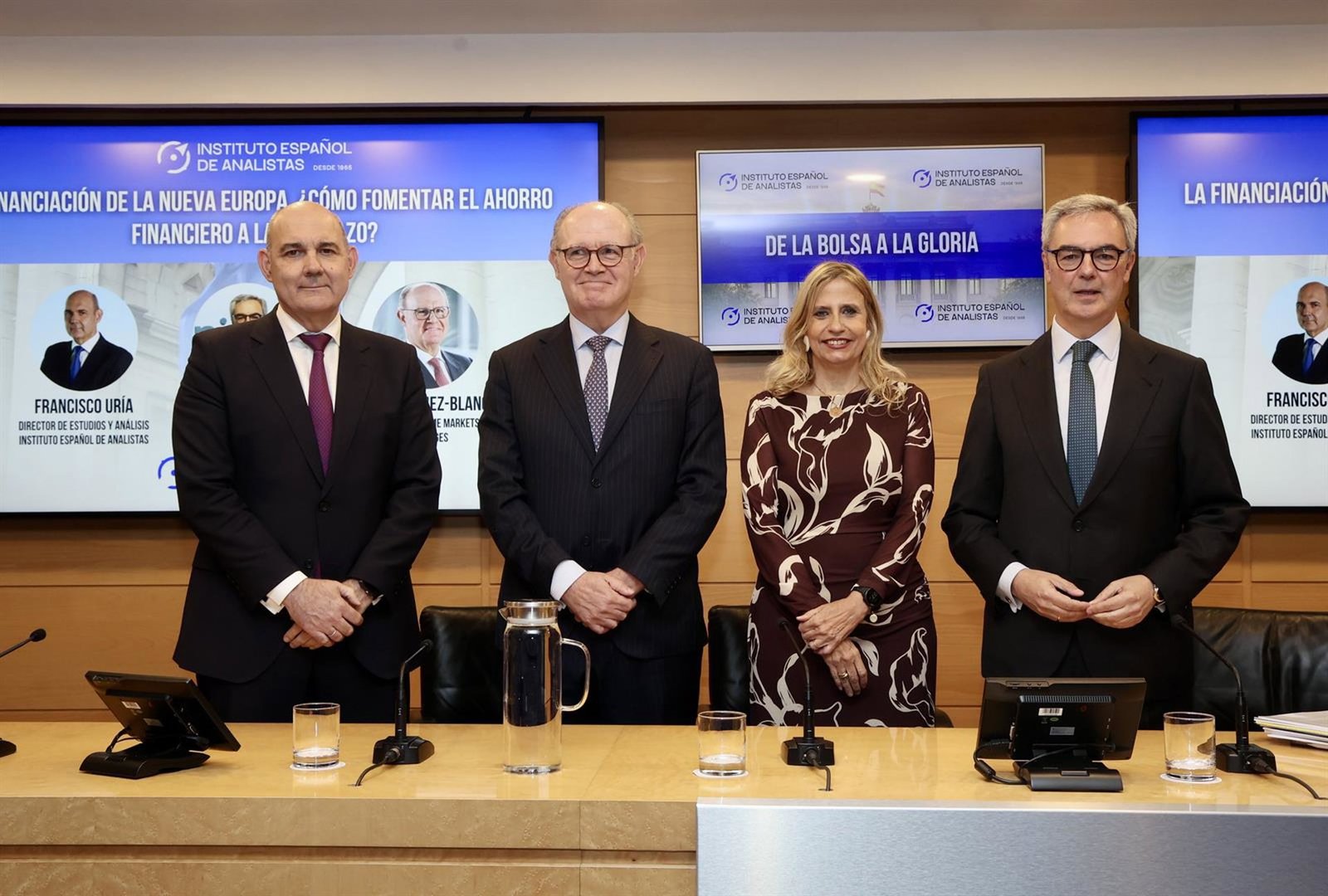Sevilla (Unicaja) afirma que el sector bancario valora «muy positivamente» la Unión de Ahorros e Inversiones