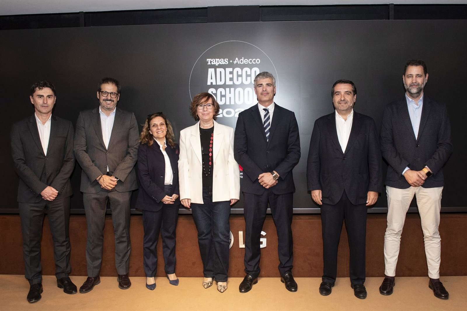 Tapas se alía con Adecco para transformar el mercado laboral de la hostelería en España