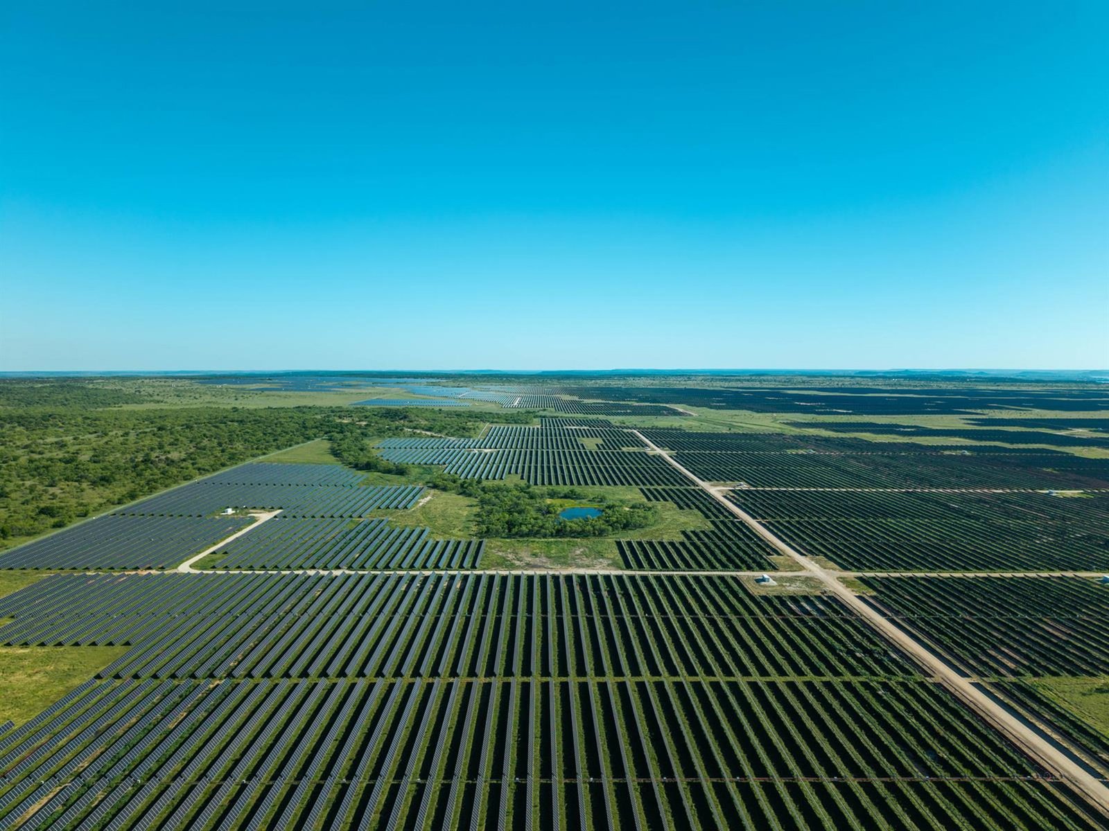 Repsol inicia operación comercial de proyecto solar de 825 MW en EEUU y supera los 2 GW ‘verdes’ en el país