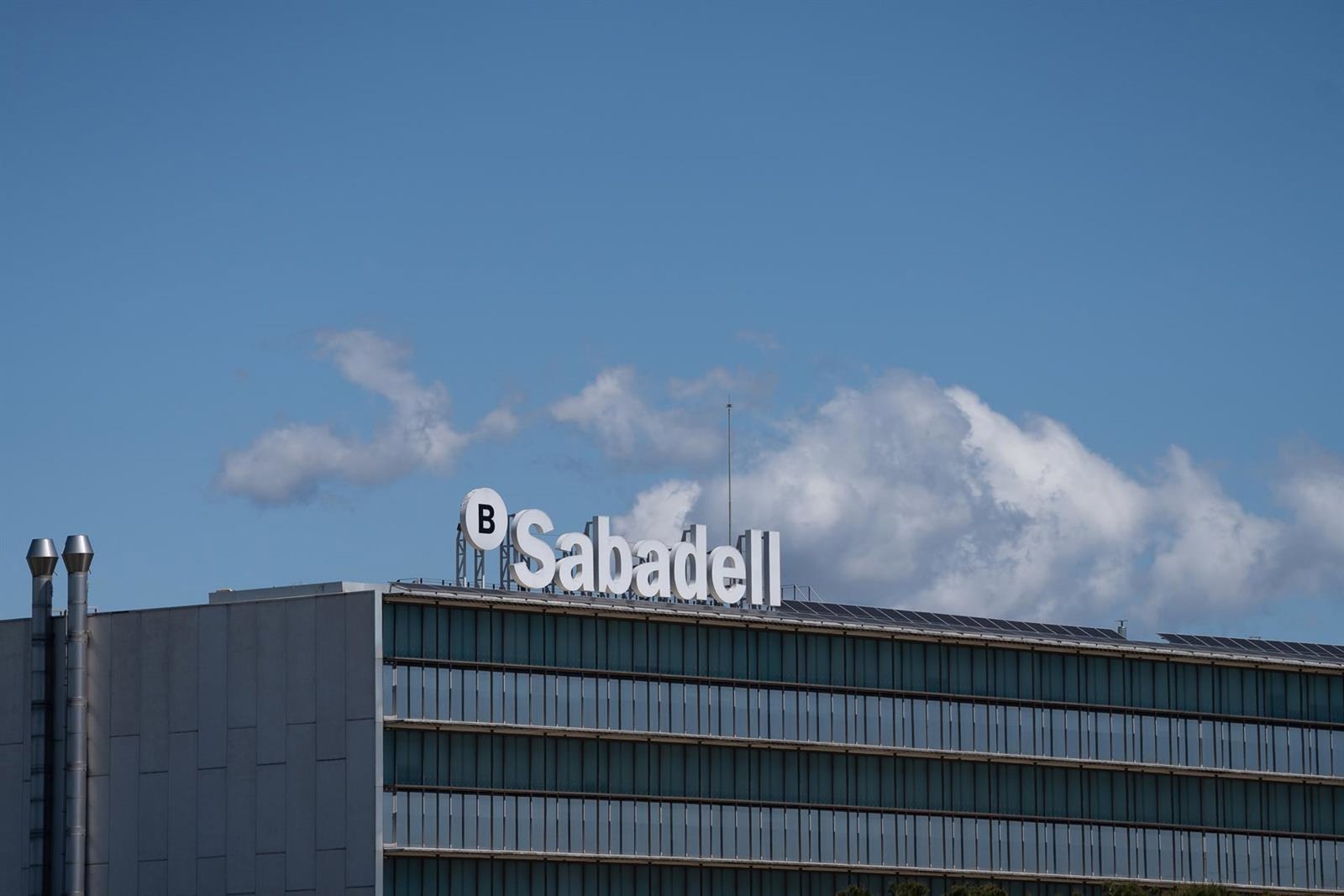 Sabadell abonará el ‘macrodividendo’ de 50 céntimos por acción este viernes tras vender TSB