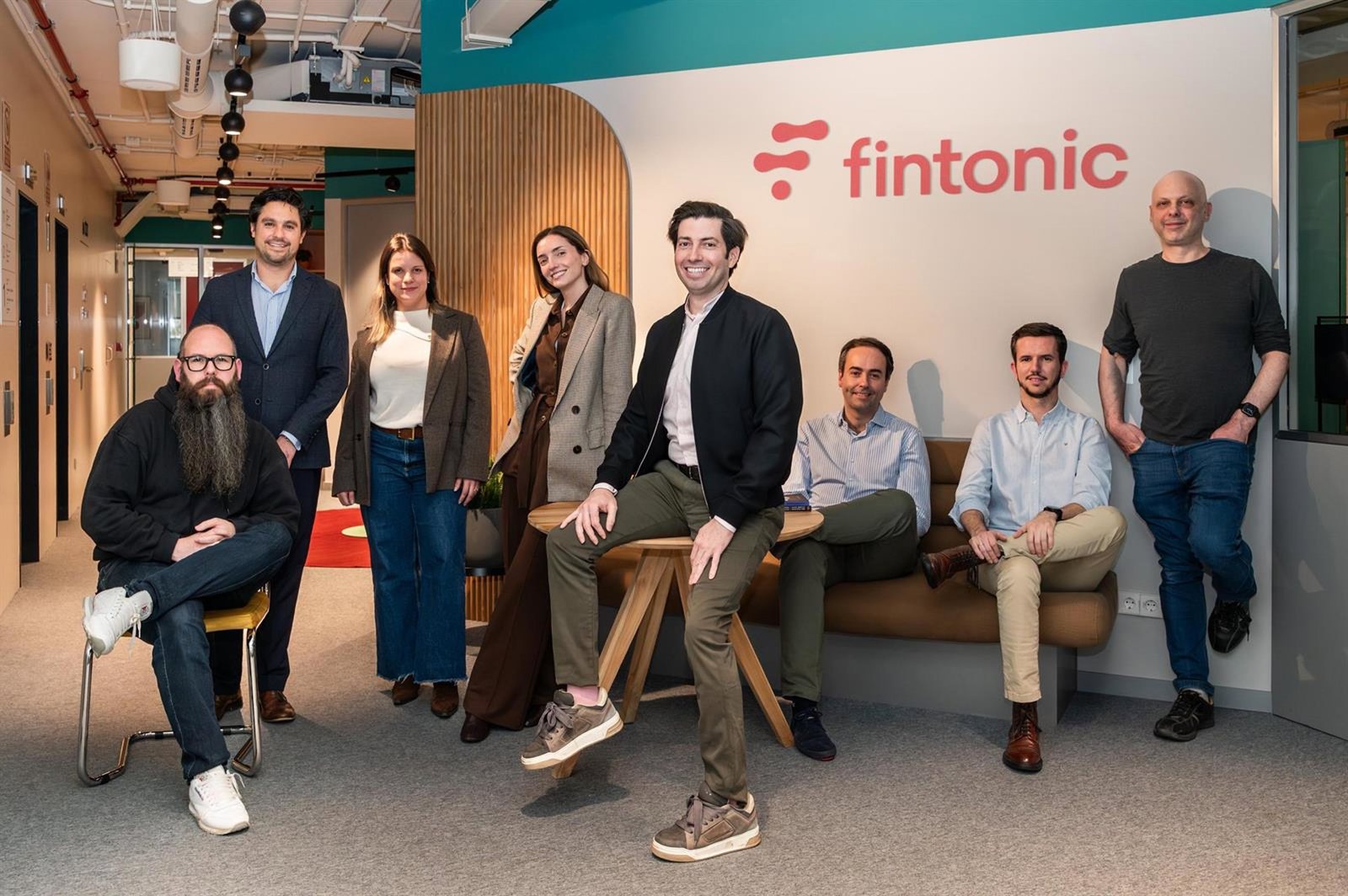Fintonic incorpora su simulador de préstamos personales a ChatGPT