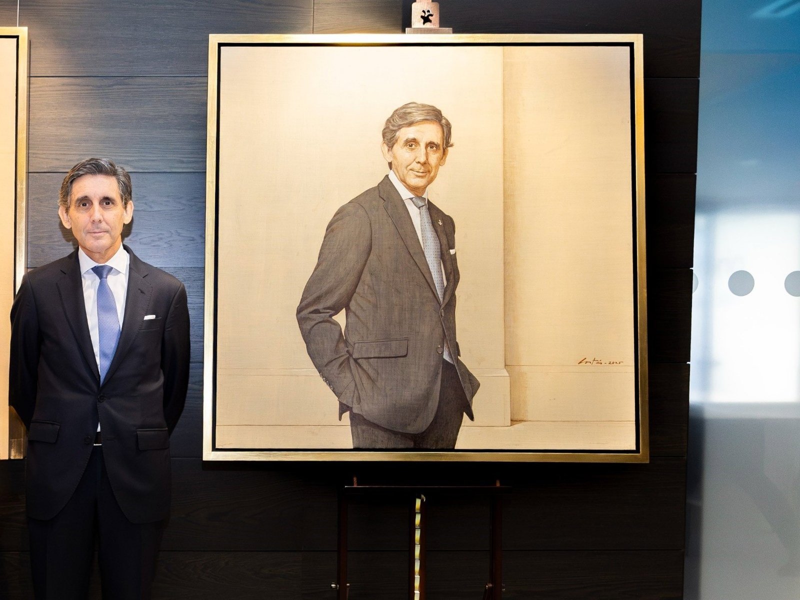 El retrato de Álvarez-Pallete se incorpora a la Galería de presidentes de Telefónica