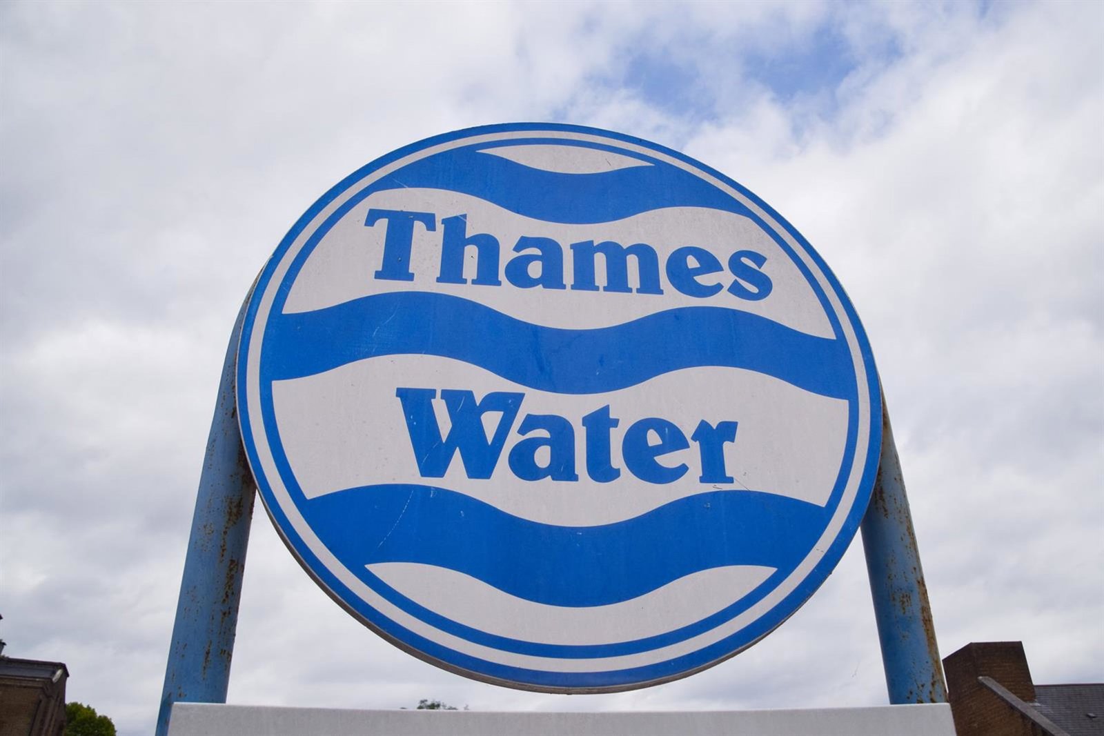 Inversores presentan un plan para evitar la nacionalización de Thames Water ante la llegada de Burnham