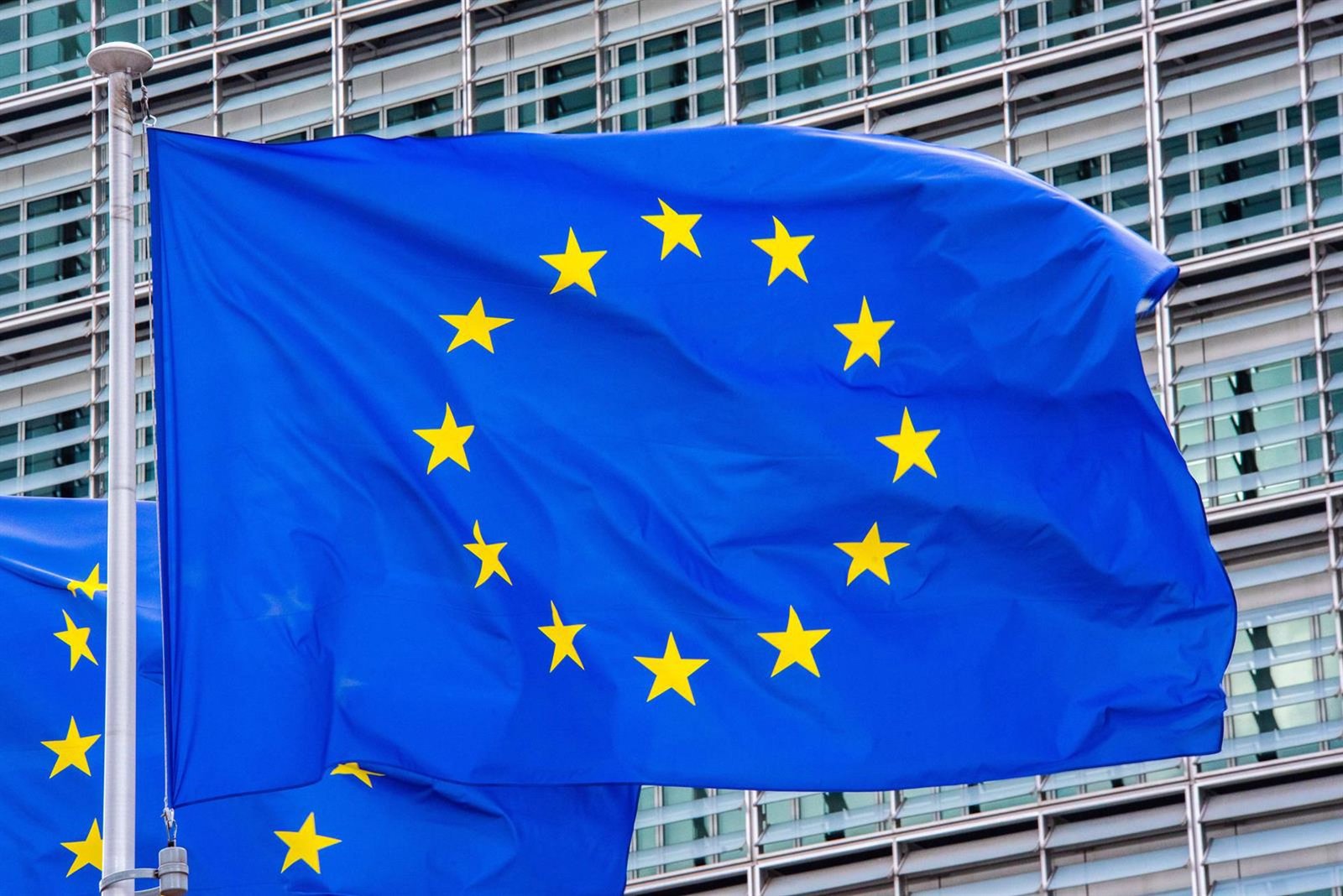Bruselas aprueba con condiciones la compra de Warner por Paramount