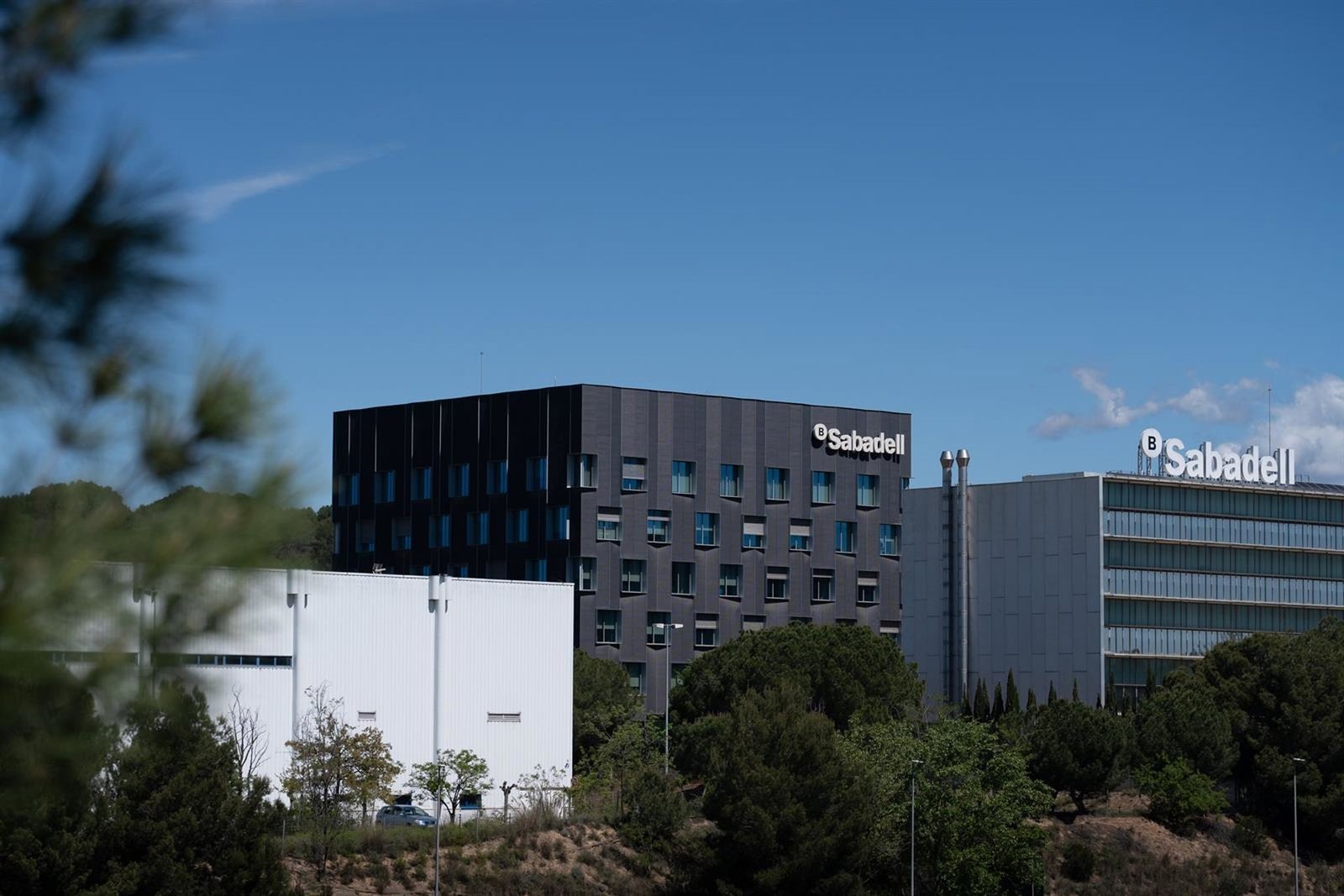 Banco Sabadell reorganiza su estructura y crea áreas de IA y Transformación de Negocio