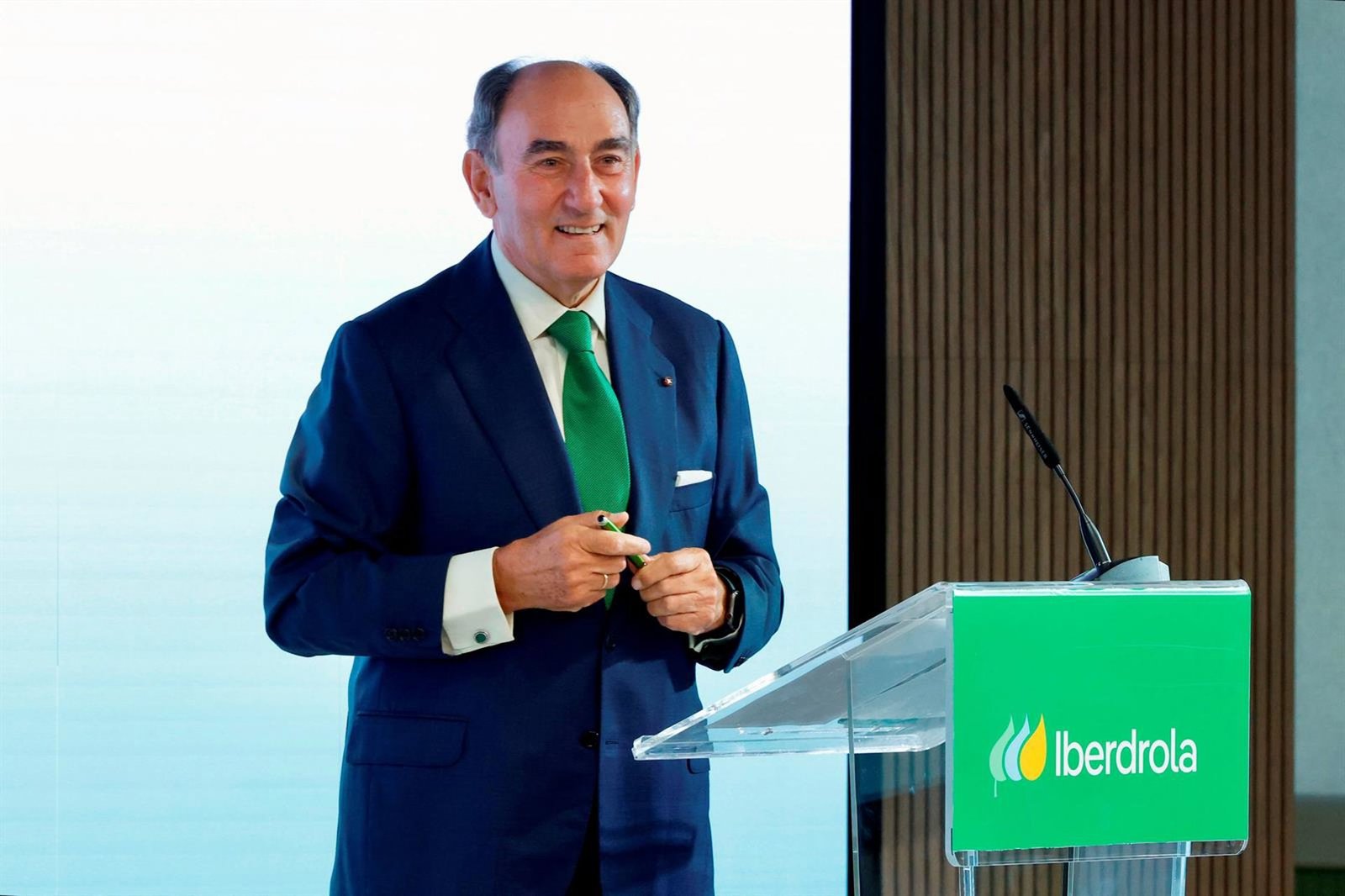 Analistas aplauden el encaje estratégico para Iberdrola de la compra de Caruna para seguir creciendo en redes