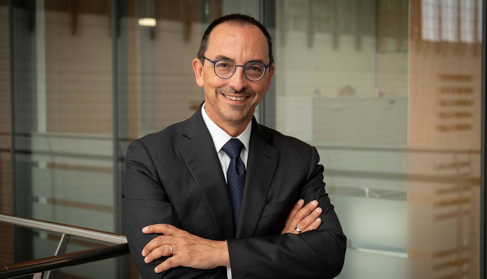 Armani ratifica la continuidad de la estrategia de Endesa y celebra la mejora de inversión en redes