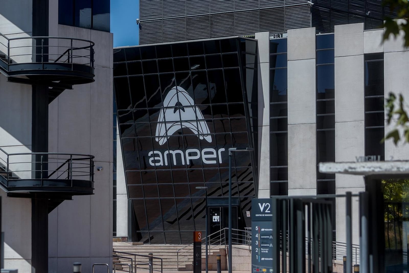 Amper adquiere los activos y capacidades tecnológicas de la alemana Freqcon por casi 2 millones