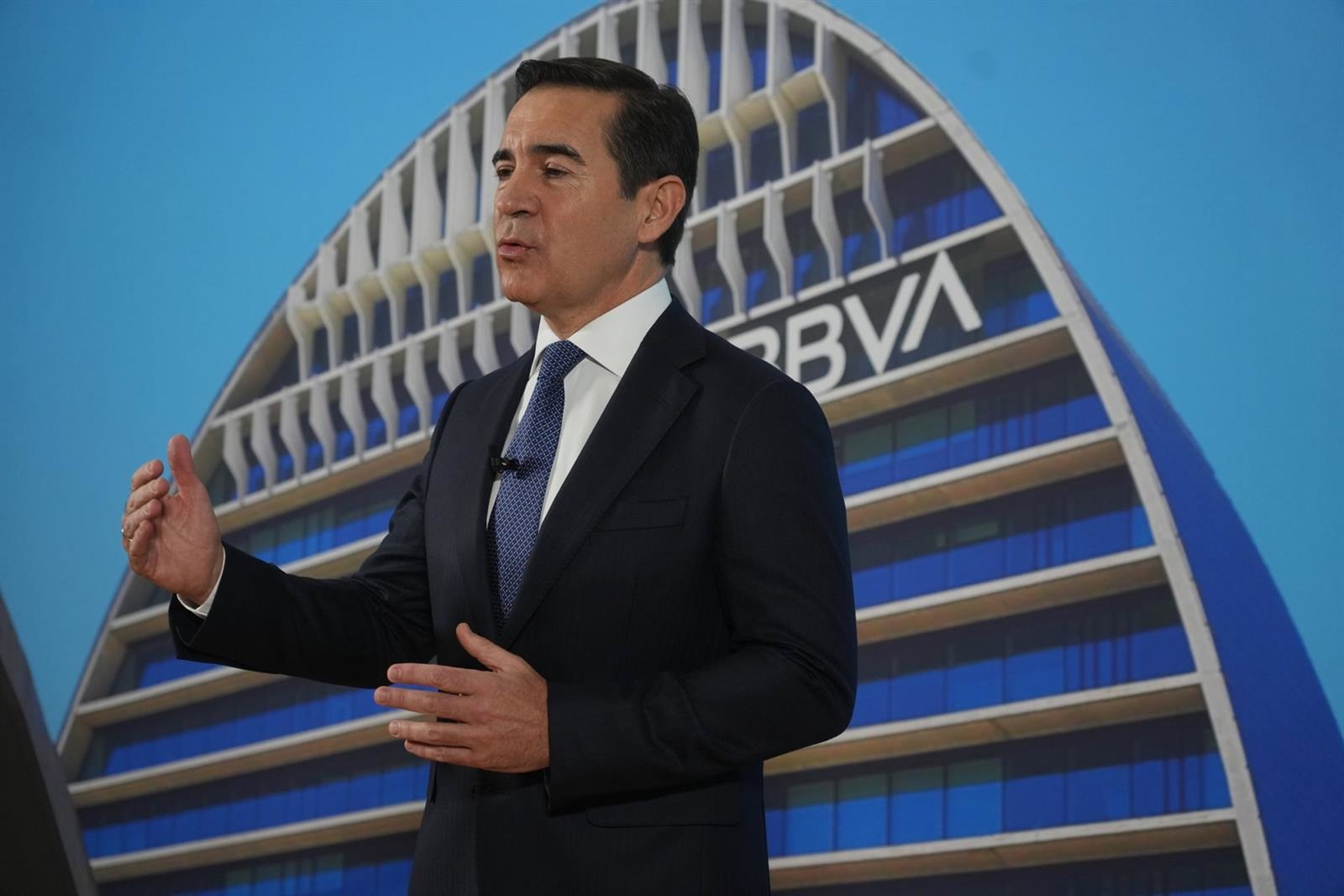 BBVA descarta un impacto «material» en caso de ser multada o condenada por los encargos a Villarejo