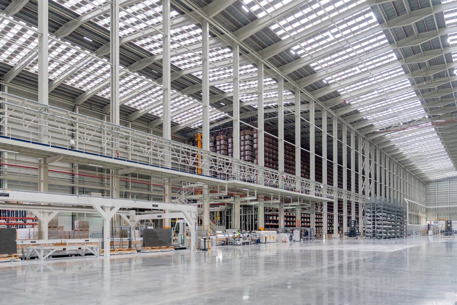 Porcelanosa alcanza una facturación de más de 863 millones en 2025 y supera los 100 millones de Ebitda