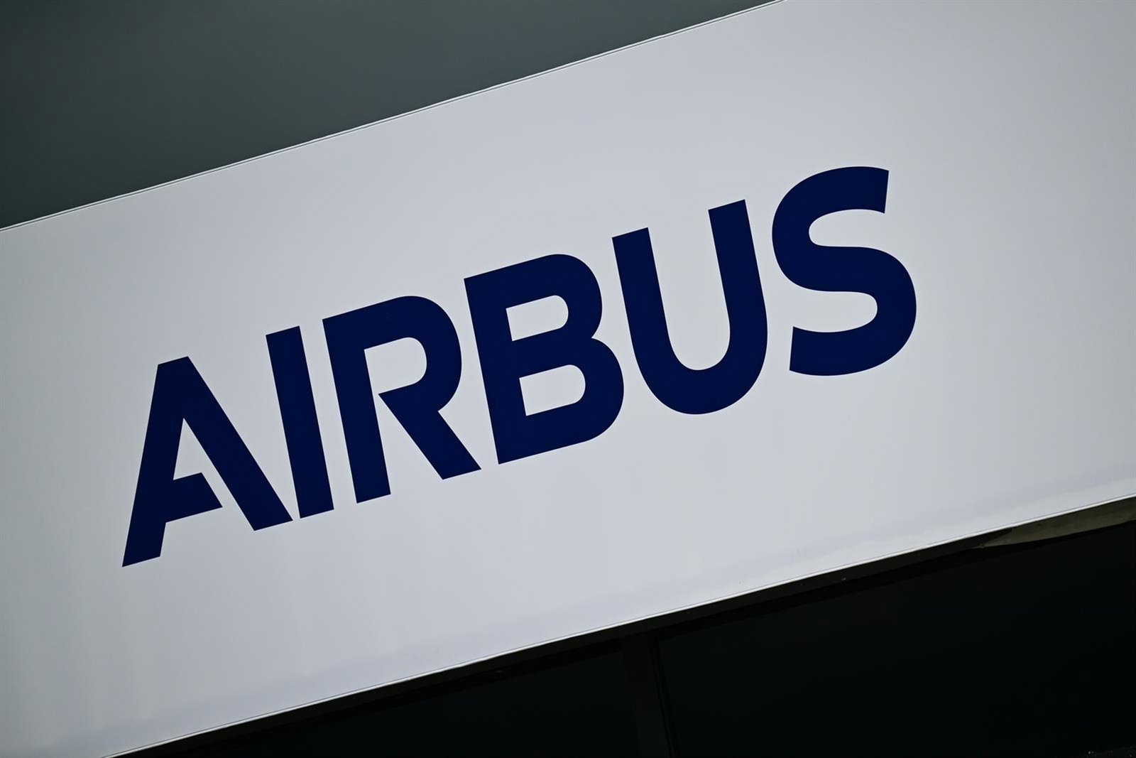 Airbus inicia una mediación con los sindicatos para evitar la huelga y volverán a reunirse el 11 de agosto