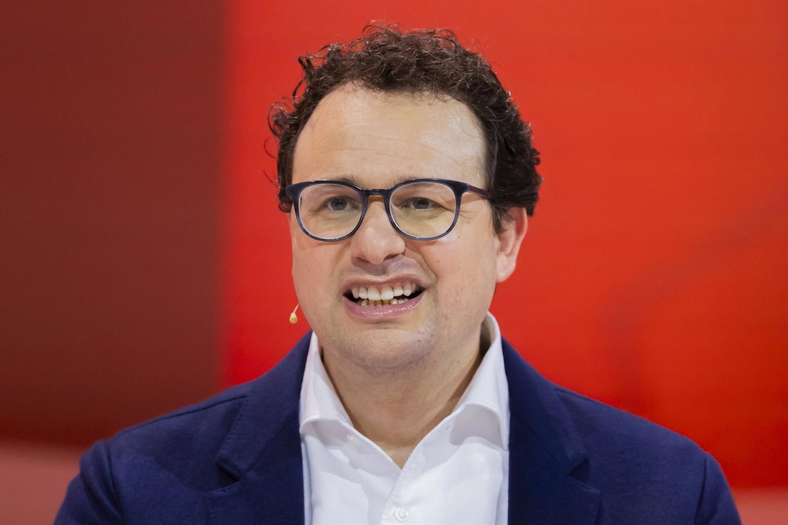 El CEO de Anthropic pide «bajar el ritmo» de desarrollo de la IA y avisa de que se puede «perder el control»