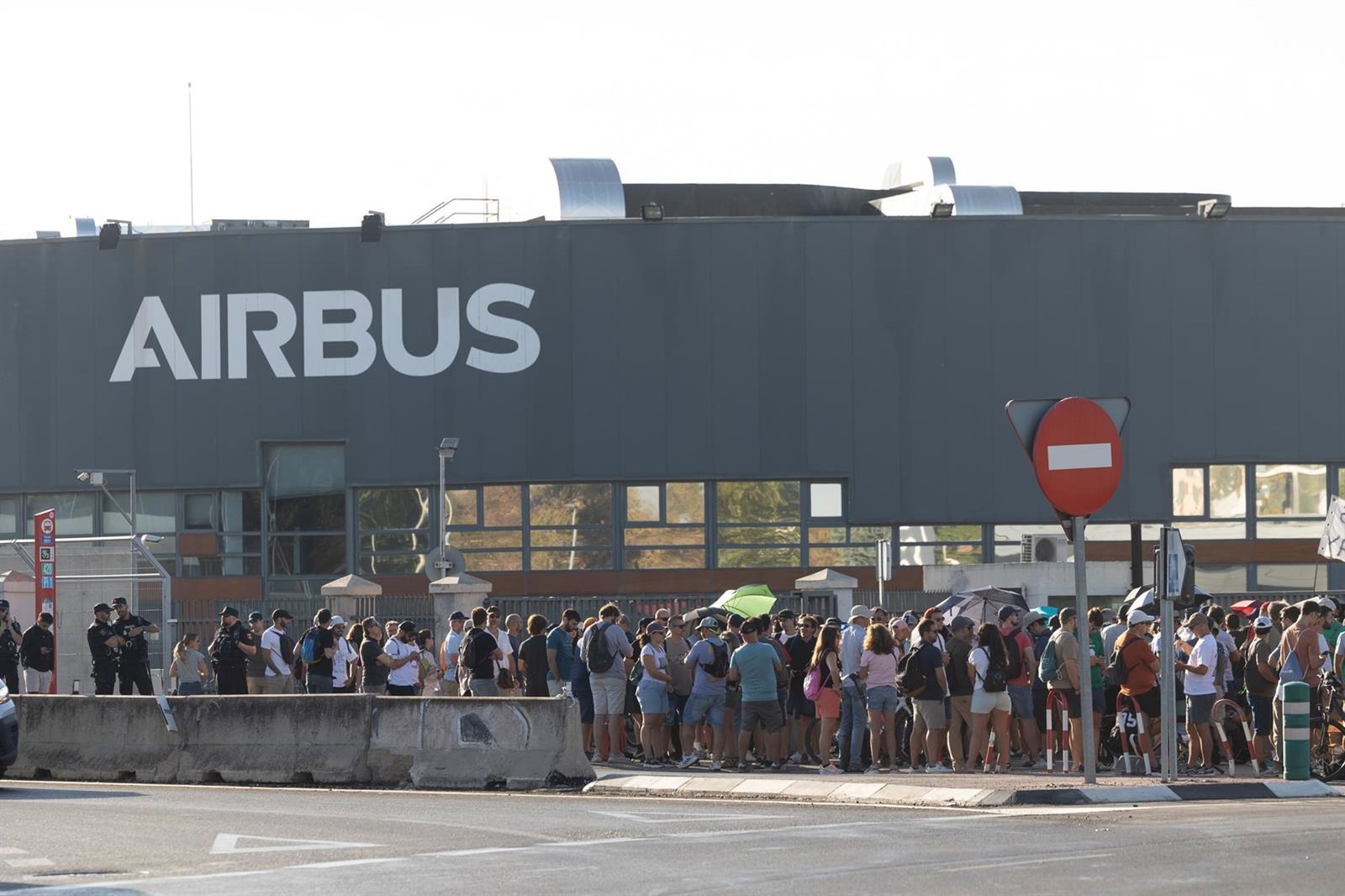 Los sindicatos desconvocan la huelga en Airbus tras el apoyo mayoritario a la última propuesta