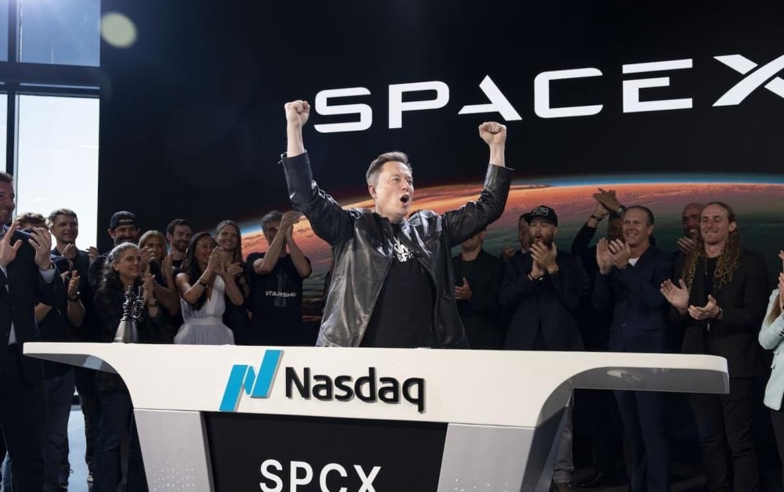 SpaceX bate previsiones con un beneficio de 3.926 millones en el tercer trimestre gracias a Starlink y la IA